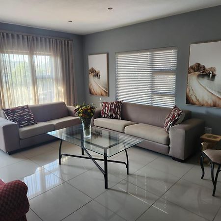 Fa'Trez Guest House&Spa Pretoria-Noord Extérieur photo