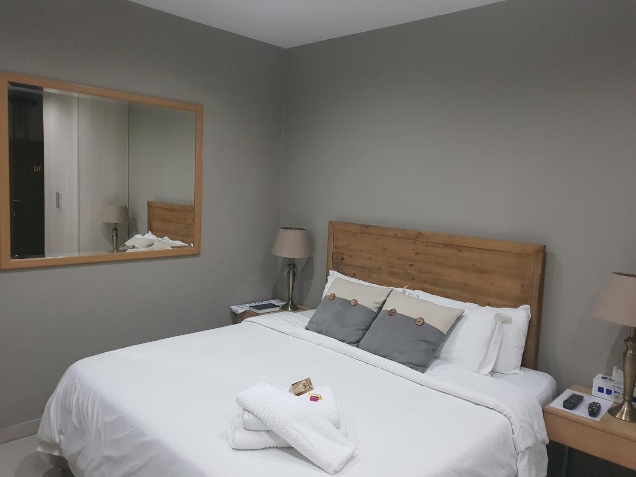 Fa'Trez Guest House&Spa Pretoria-Noord Extérieur photo