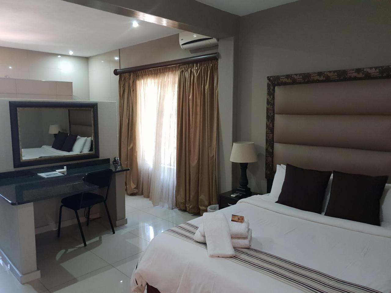 Fa'Trez Guest House&Spa Pretoria-Noord Extérieur photo