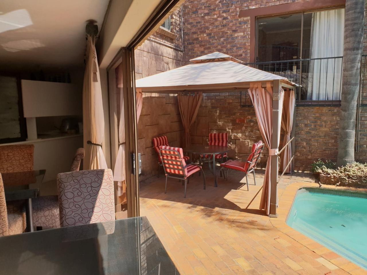 Fa'Trez Guest House&Spa Pretoria-Noord Extérieur photo